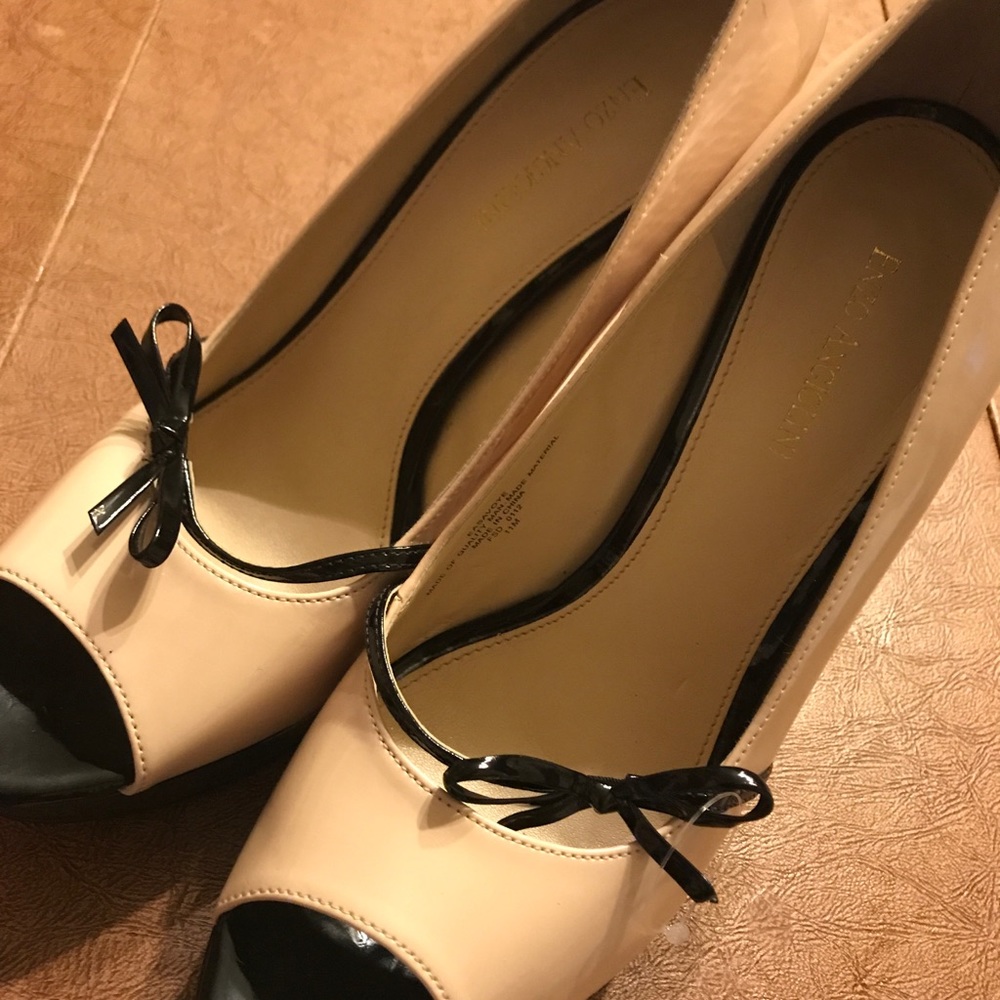 ENZO ANGIOLINI HEELS - Picture 2 of 5
